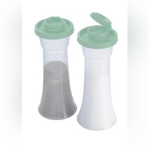 Tupperware Large salt & Pepper shaker early roots green